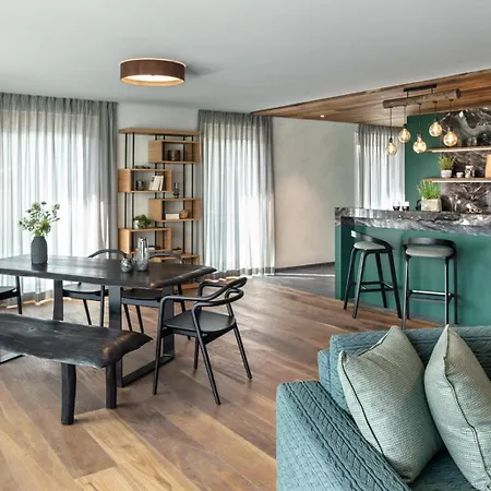 Tschuggen Grand - The Leading Of The World アローザ