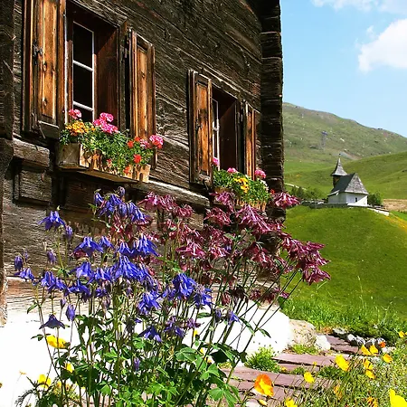 Tschuggen Grand - The Leading Of The World アローザ