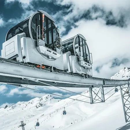Hotel Tschuggen Grand - The Leading Of The World 5*
