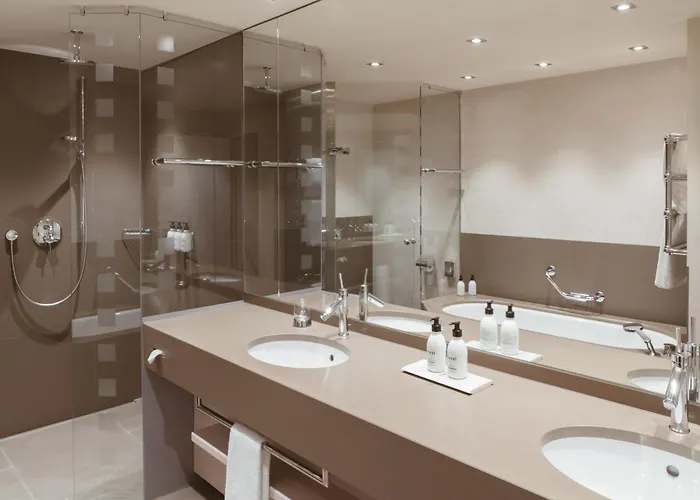 Tschuggen Grand - The Leading Of The World أروسا