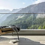 Tschuggen Grand - The Leading Of The World Szálloda 5*